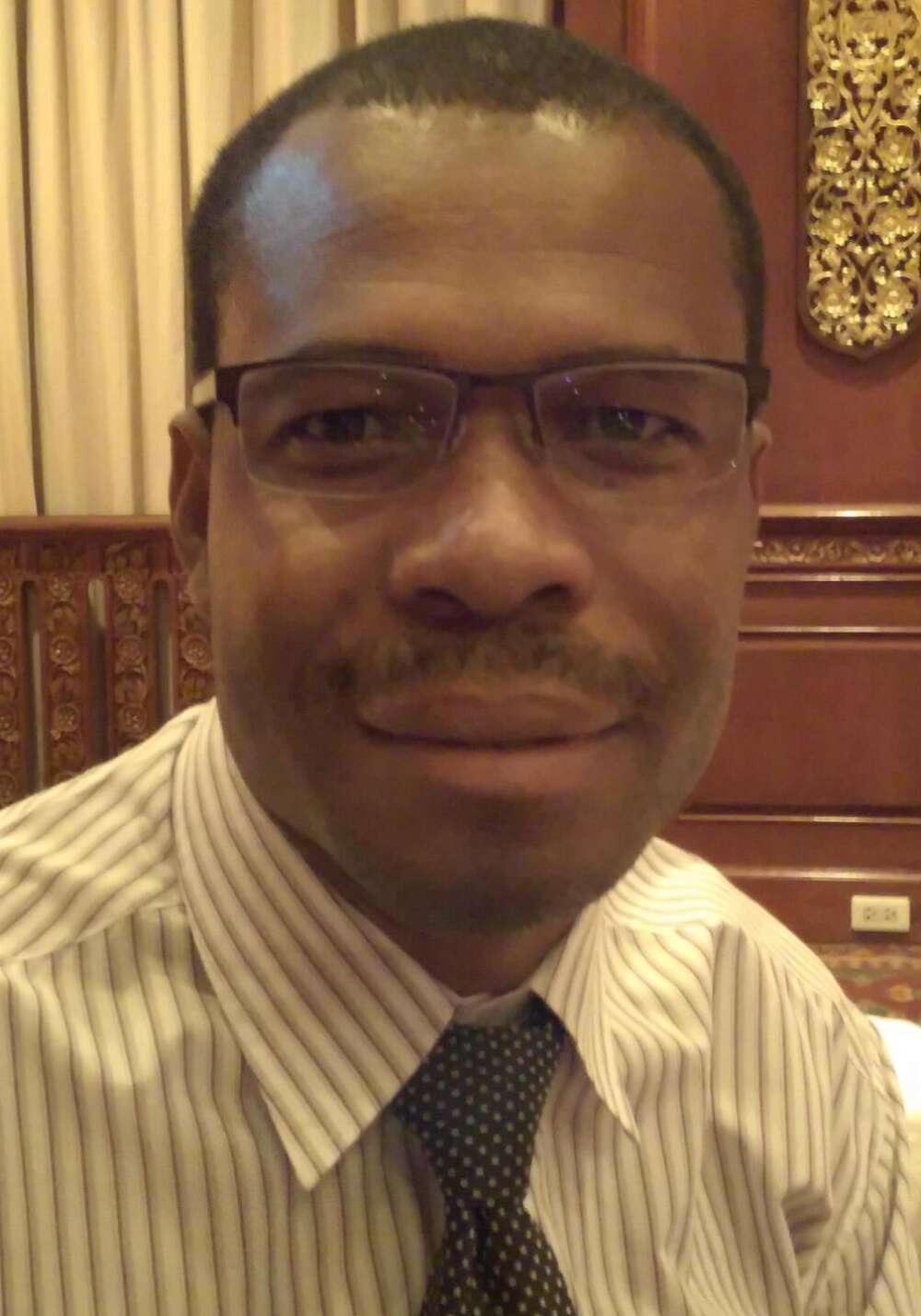 Dr. Lossan Bonde