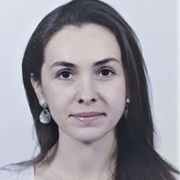 Dr. Litan Daniela