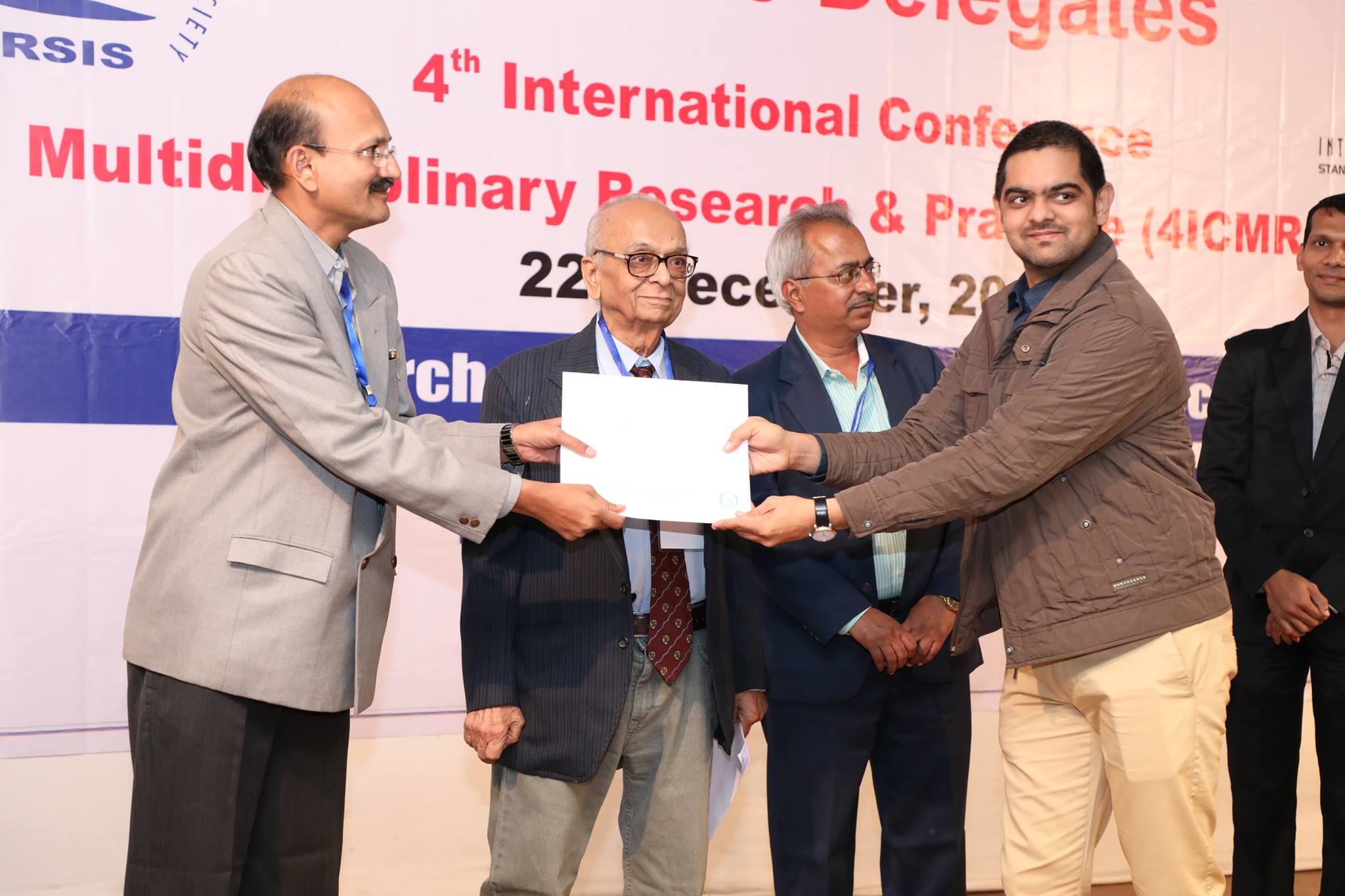 514071038_24008463155451329_6509131047878772854_n